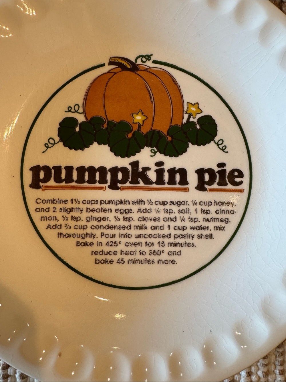 Vintage Pumpkin Pie Plate - Picture 2 of 5